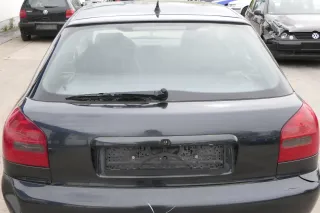 Audi A3 8L bis ca.Bj.1999 Heckklappe Kofferraumklappe Klappe hinten schwarz LZ9U - Bild 1