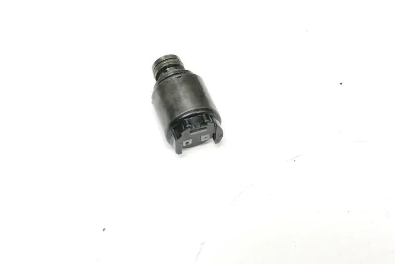 Audi A4 8E Getriebe Automatik EZB 2,5 TDI Druckregelvenil schwarz 01V927333B - Bild 1