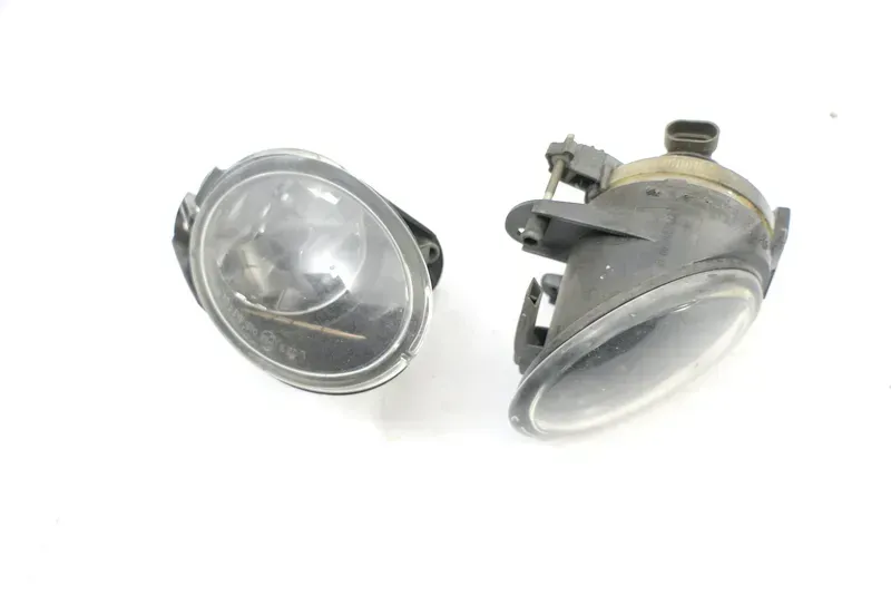 VW Passat 3C Nebelscheinwerfer Nebelleuchte links + rechts 3C0941699B 2 Stück - Bild 1