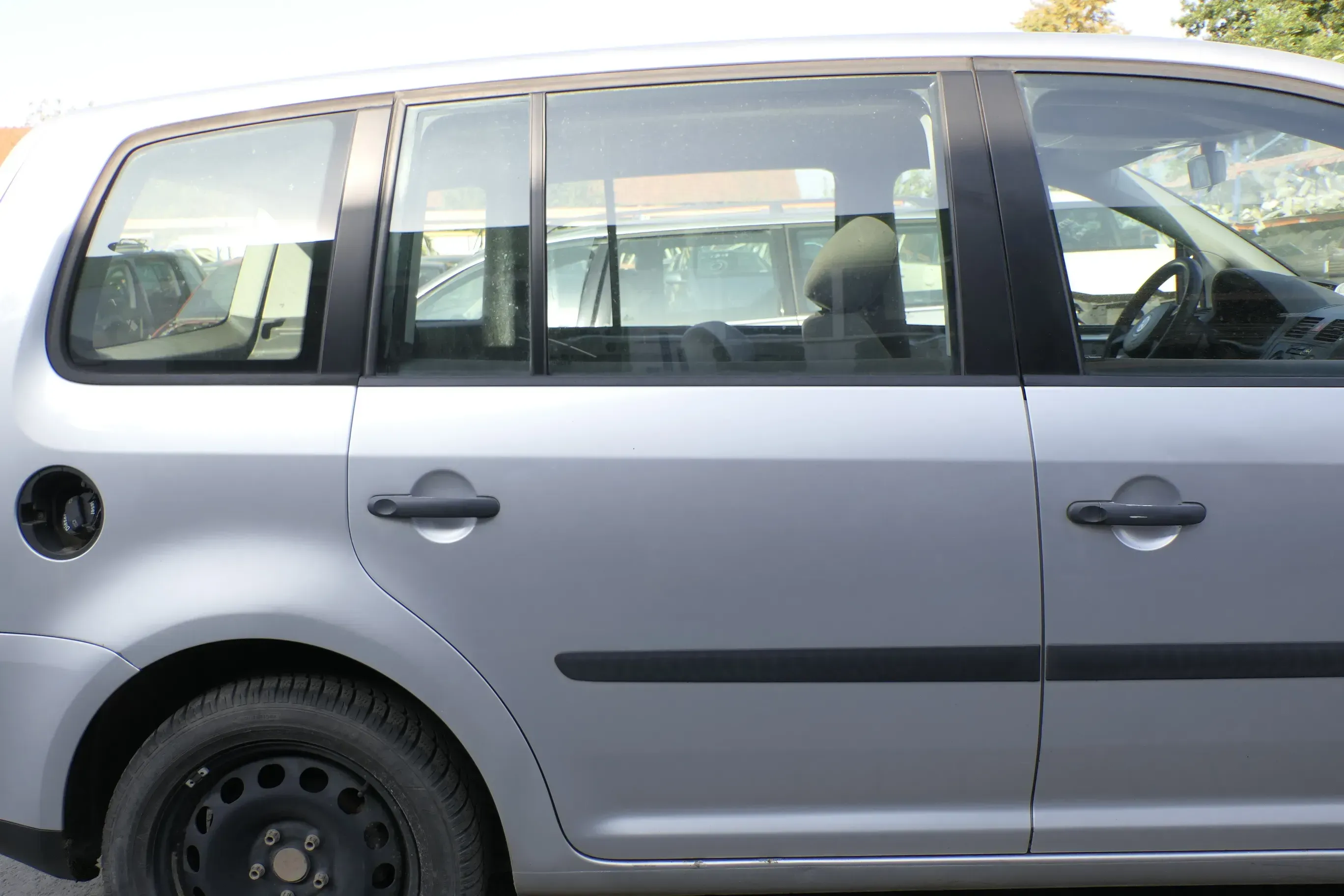 VW Touran 1T 1T3 Tür hinten rechts silber LA7W reflexsilber met mit Scheibe ohne - Bild 1