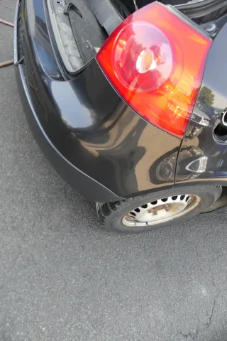 VW Golf 5 1K Limousine Stoßstange hinten Heckstoßstange schwarz LC9Z me - Bild 4