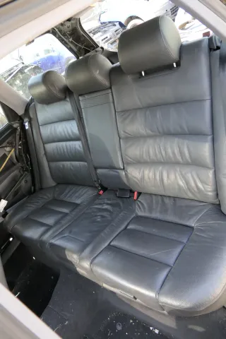 Audi A6 4B Avant Kombi Rückbank Rücksitzbank Sitz Rücksitz Leder Kindersitz Kopf - Bild 1