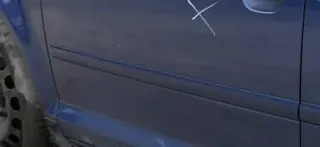 A3 8P 2/3Türer NUR Zierleiste Leiste Abdeckung an der Tür vorne links blau LZ5C - Bild 1