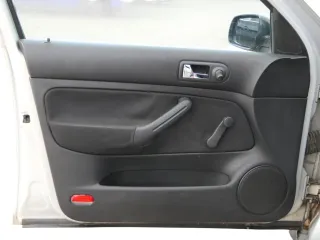 1x Golf 4 Bora Türverkleidung Verkleidung Tür vorne links 4/5-Türer schwarz - Bild 2