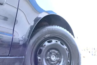 VW Polo 9N Kotflügel vorne rechts schwarz L041 bis ca.Bj.2004 - Bild 6
