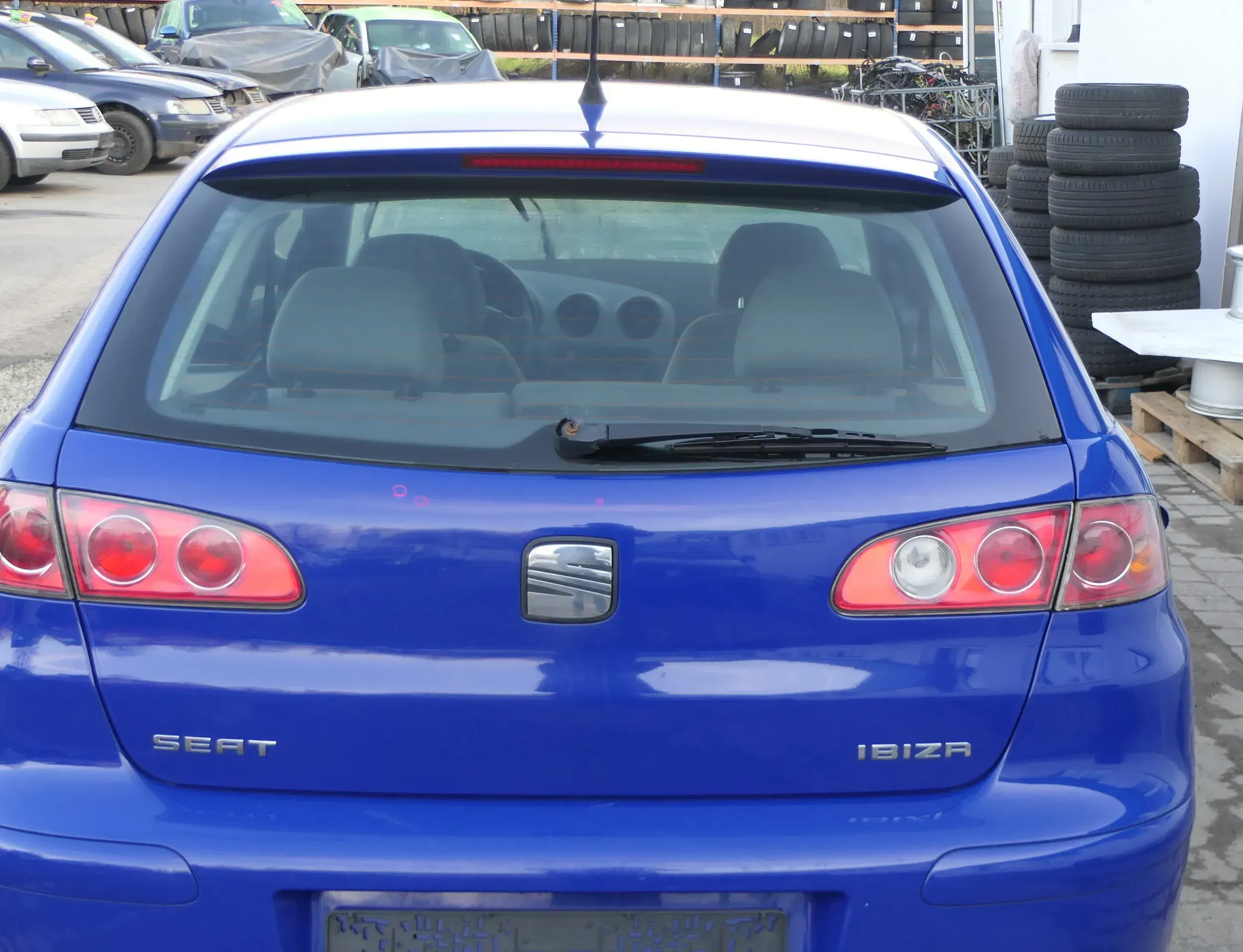 Seat Ibiza 6L Heckklappe Klappe hinten Kofferraumklappe blau LS5G ohneBremsleuch - Bild 1