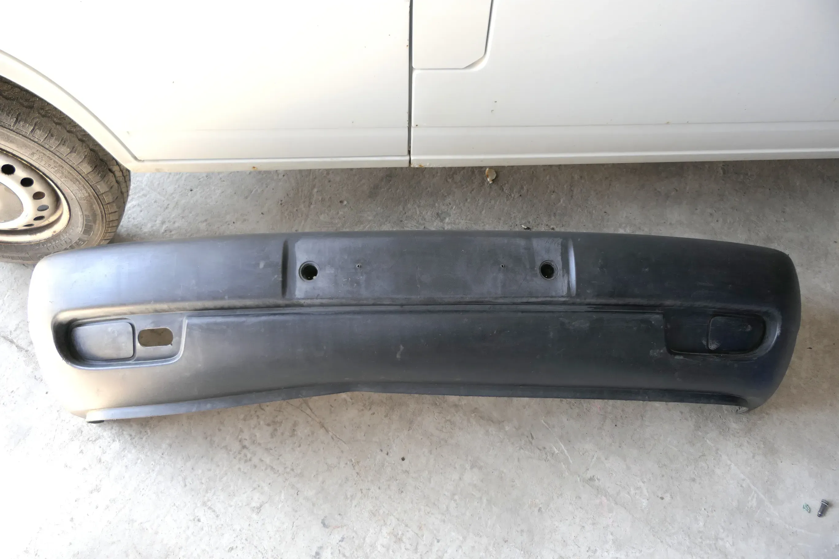 VW T4 kurze Version Stoßstange Frontstoßstange vorne schwarz AC-0 7D0807221 - Bild 1