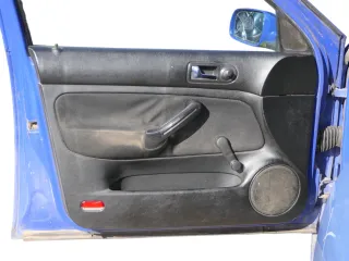 1x Golf 4 Bora Türverkleidung Verkleidung Tür vorne links 4/5-Türer schwarz - Bild 1