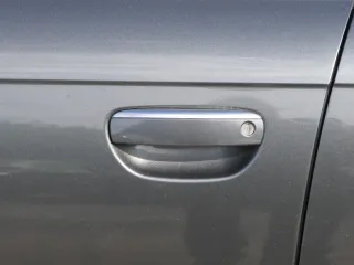 Audi A6 4F C6 Tür Türblatt vorne links Fahrertür grau LZ7S - ohne Anbauteile - Bild 2