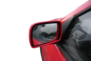 VW Polo 6N mechanisch manuell Spiegel Außenspiegel links rot LP3G - Bild 1