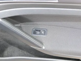1x VW Golf 7 5G AU Türverkleidung Tür vorne rechts 4/5-Türer titan schwarz - Bild 2
