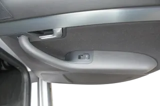 1x A4 8E B7 Türverkleidung Verkleidung Tür hinten rechts soul schwarz Griff - Bild 2