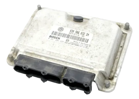 VW Lupo 6X Steuergerät  1,0 37kw 50 PS AUC Motor 030906032DN