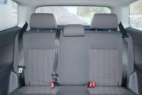VW Polo 9N 9N3 Sitz Rückbank Sitzfläche Sitze 3 Punkt Gurt hinten mit Kopfstütze