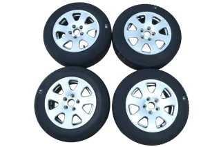 Audi A4 8E A6 4B Alufelgen Felgen 195/65 R15 91V 8E0601025 Sommerreifen 0-3mm - Bild 1