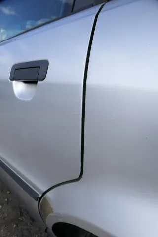 Audi 80 90 Tür hinten links Rahmen Türblatt grau LY7T -ohne Anbauteile - Bild 2