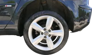 A3 8P Alufelgen S-line Felgen 8P0601025AL Reifen 245/45 R17 Y Felge 5-7mm Sommer - Bild 1