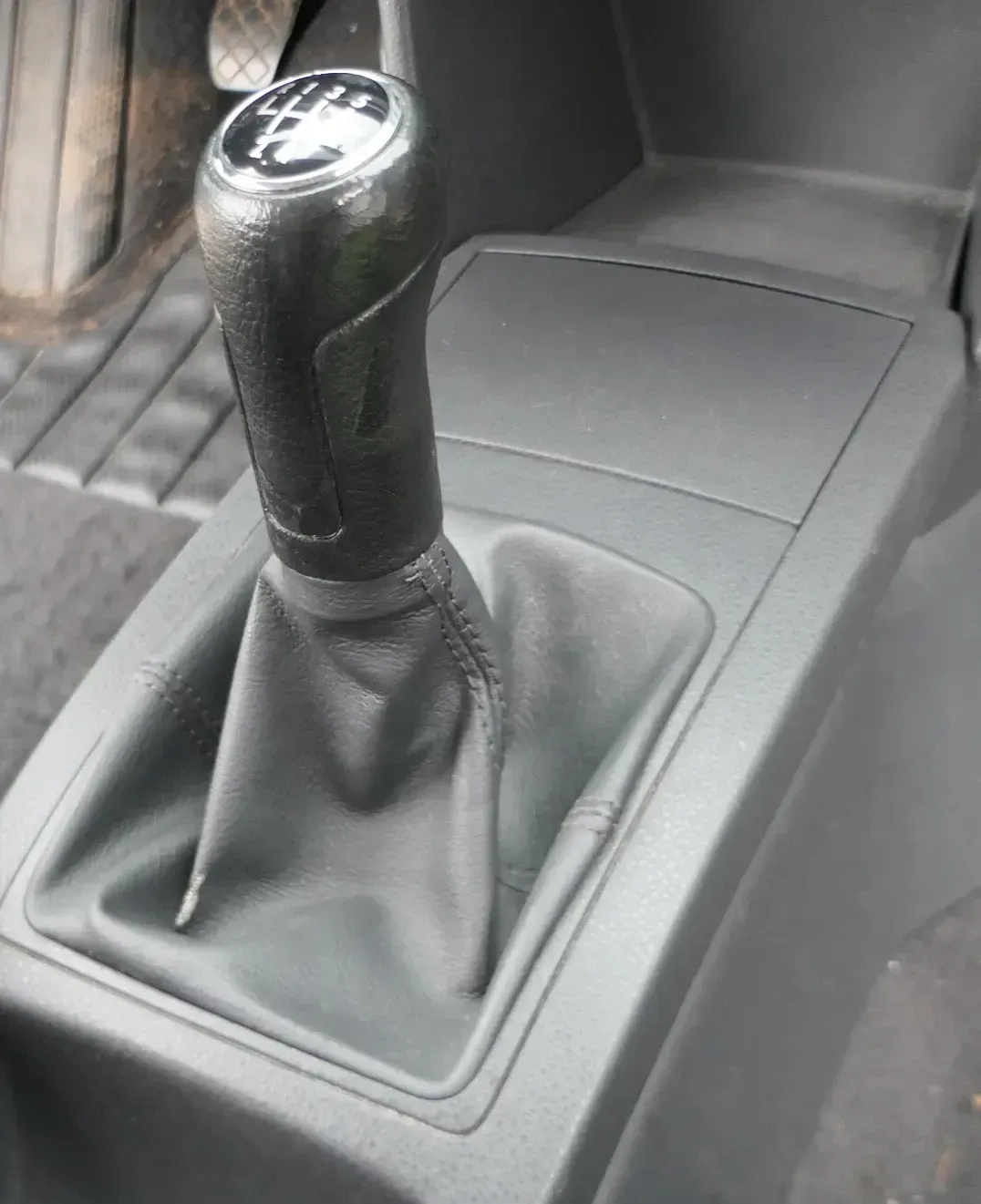 VW Polo 9N 9N3 Schaltknauf Schaltsack Schaltung 6Q1711113F Schaltknüppel - Bild 1