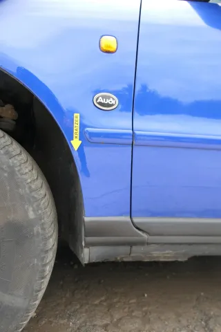 Audi A4 B5 (bis caMitte1999 Bild verglei) Kotflügel vorne links blau LZ5T - Bild 3