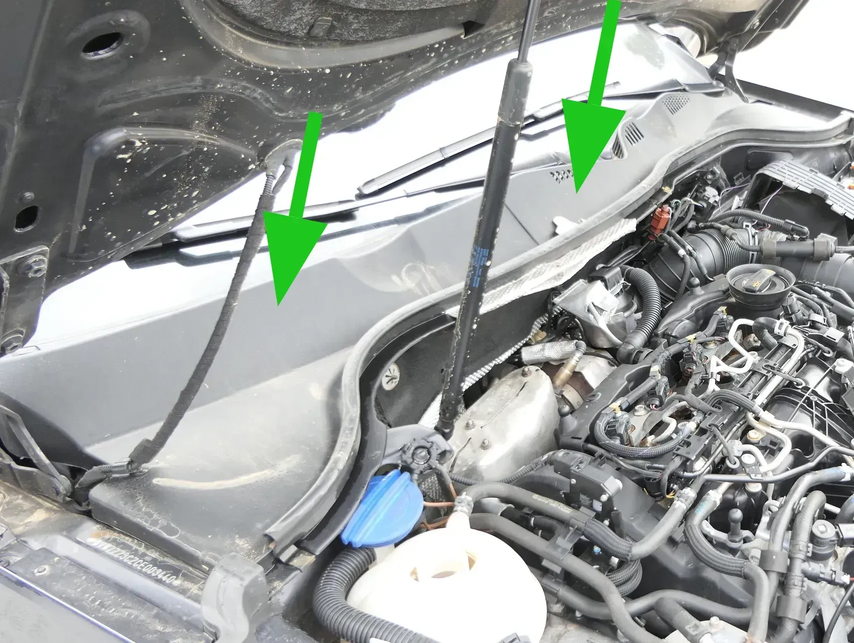 VW Passat 3C Abdeckung Windlauf Verkleidung Wischer Wasserkasten Wasserabweiser - Bild 1
