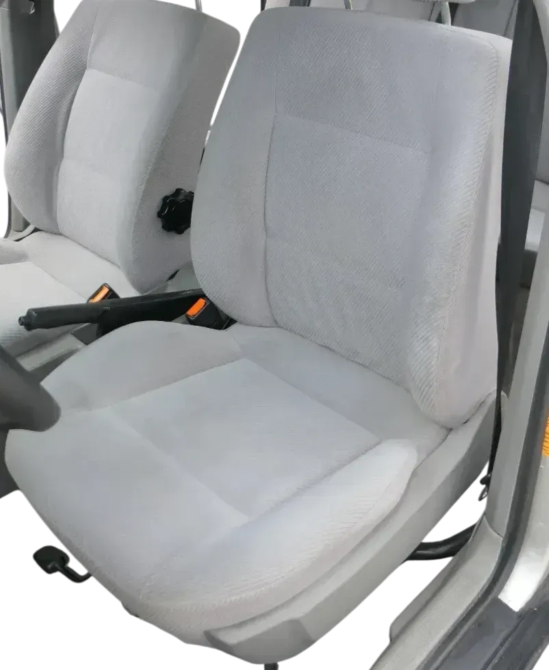 Audi 80 Sitz Fahrersitz vorne links -    ohne Kopfstütze - grau - Bild 1
