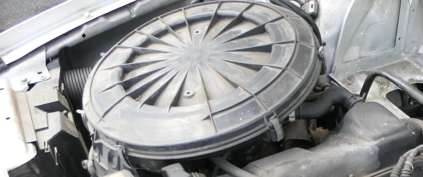 Audi 80 Luftfilterkasten Deckel Luftfilter 2,0 ABT Kasten Luft - Bild 1