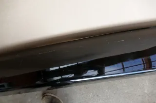 VW Polo 6N Stoßstange hinten Oberteil der 2-geteilte Heckstoßstange schwarz L041 - Bild 3