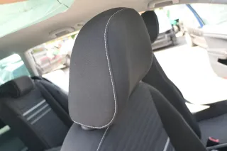 1x Golf 7 5G AU Kopfstützen Kopfstütze vorne rechts oder links schwarz weiße Näh - Bild 2