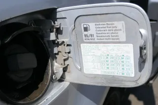 Audi A6 4B 4Z Tankdeckel Tankklappe Tank Deckel Klappe grau silber LY7M - Bild 2