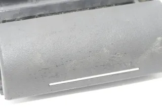 Audi A3 8L Aschenbecher Zigarettenanzünder vorne 8L0857951C  Facelift schwarz - Bild 4