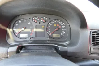 VW Golf 4 Tacho Tachometer Kombiinstrument 348.000km 1J0919881B 1,6-2,8 - Bild 1