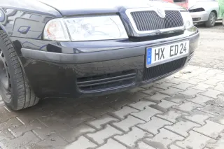 Skoda Octavia 1U Stoßstange vorne Frontstoßstange schwarz LF9R abBj.2001 - Bild 4