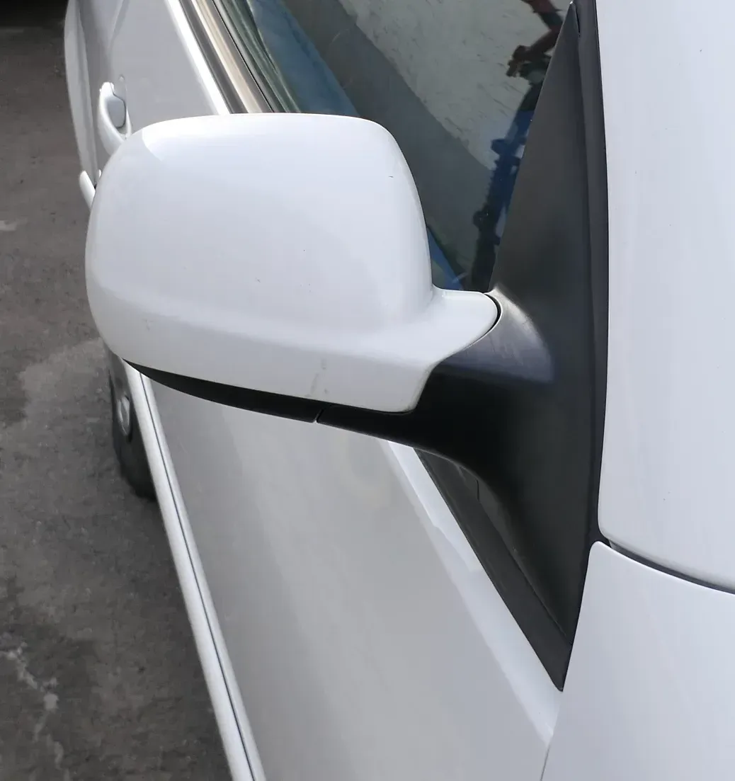 VW Lupo Arosa manueller Spiegel Außenspiegel rechts weiß LB9A - MÄNGEL - Bild 1