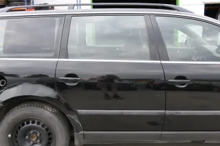 VW Passat 3B 3BG Kombi Variant Tür hinten rechts schwarz L041 uni - Bild 1