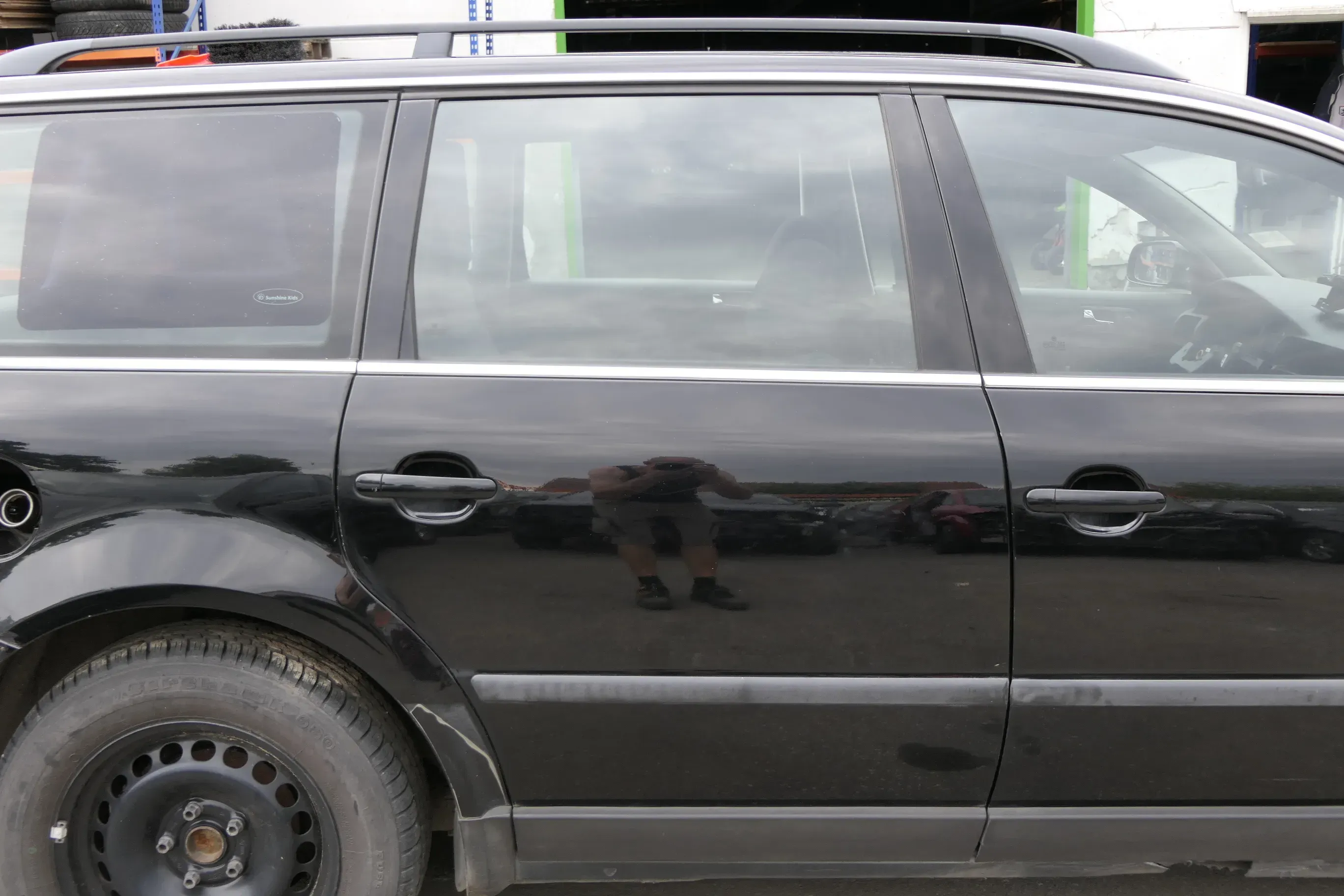 VW Passat 3B 3BG Kombi Variant Tür hinten rechts schwarz L041 uni - Bild 1