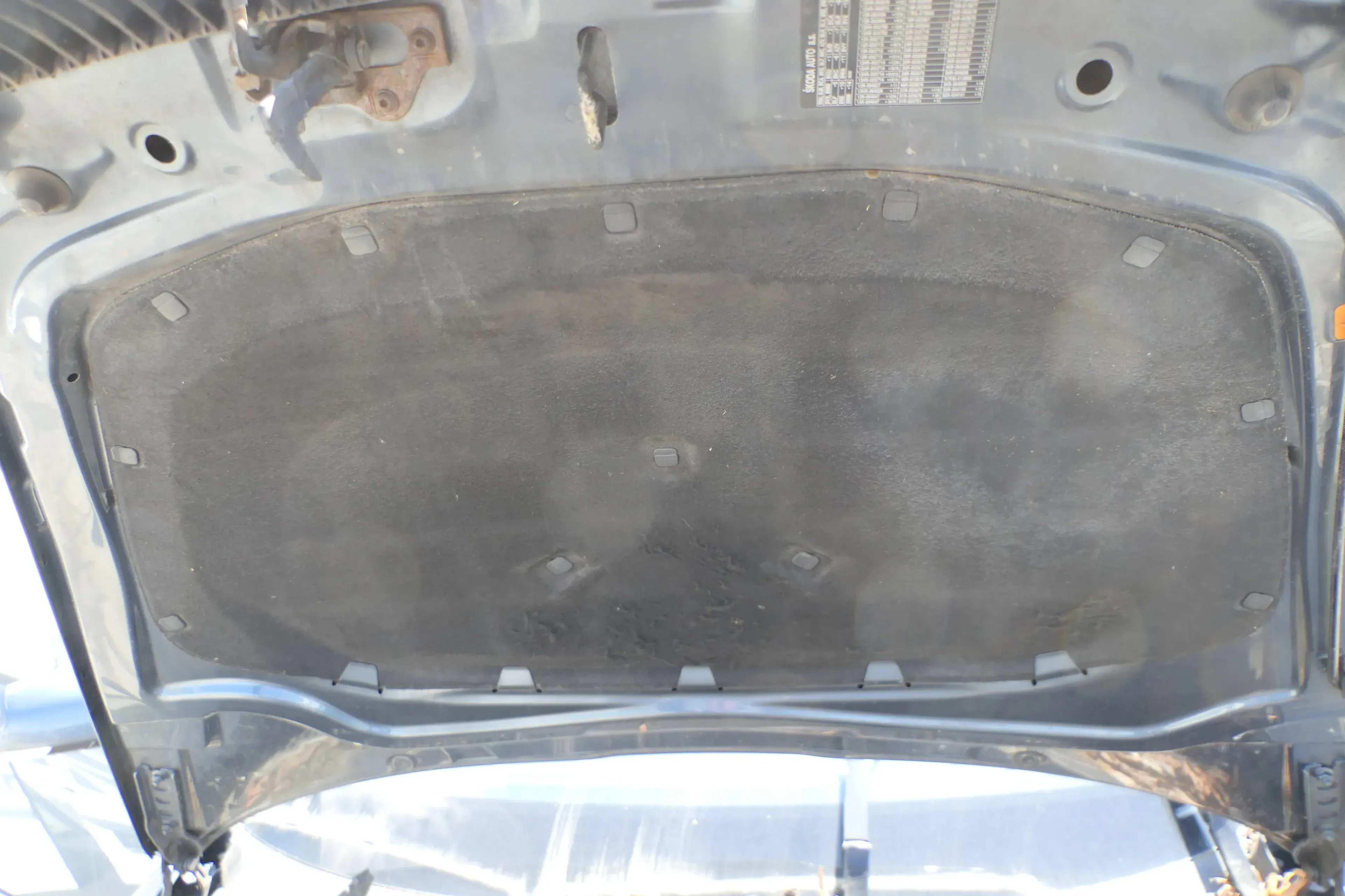 Skoda Octavia 1Z Dämpfung Motorhaube Dämmung Motorhaubendämmung TDI Dämmmatte - Bild 1