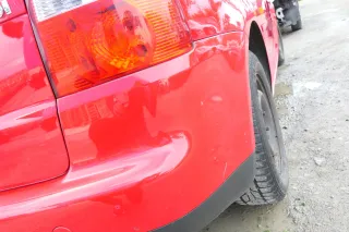 VW Touran 1T Stoßstange hinten Heckstoßstange Stoßfänger rot LY3D - Bild 4