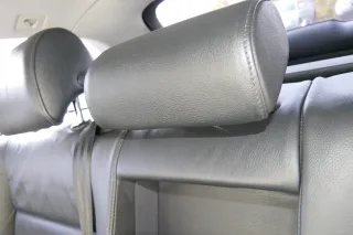 Audi A6 4F C6 Kopfstütze hinten in der Mitte Kopfstützen Leder - Bild 1