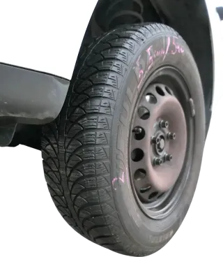 2x VW Golf 6 Plus 5M 195/65 R15 91T Winterreifen M+S Felgen Reifen M&S  ca.5-6mm - Bild 1