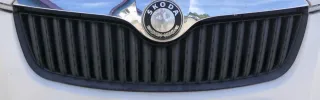 Skdoa Fabia 5J Roomster Kühlergrill Grill 5J0853668 original schwarz - Bild 1
