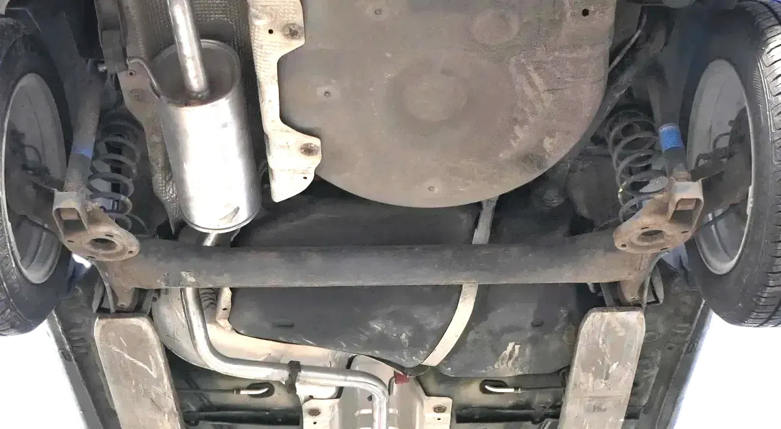 Skoda Fabia 5J Hinterachse Achse hinten Trommelbremse 6Q0500051BB - Bild 1