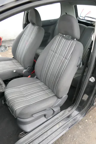 VW Fox Sitz Fahrersitz vorne links OHNEAirbag höhenverstellbar  v - Bild 2