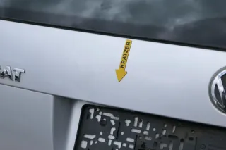 Passat 3BG Kombi Variant Heckklappe Klappe Kofferraumklappe silber LA7W Scheibe - Bild 8