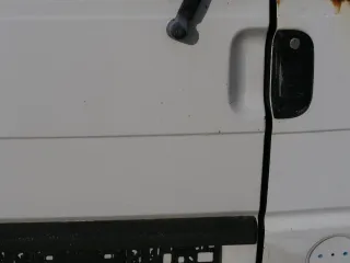 VW T4 Flügeltür Klappe hinten links weiß R902 mit Scheibe - Bild 10