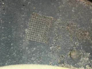 VW Caddy 2K Erdgas Gas Abdeckung 2K0201973D für Gastank vorne - Bild 2