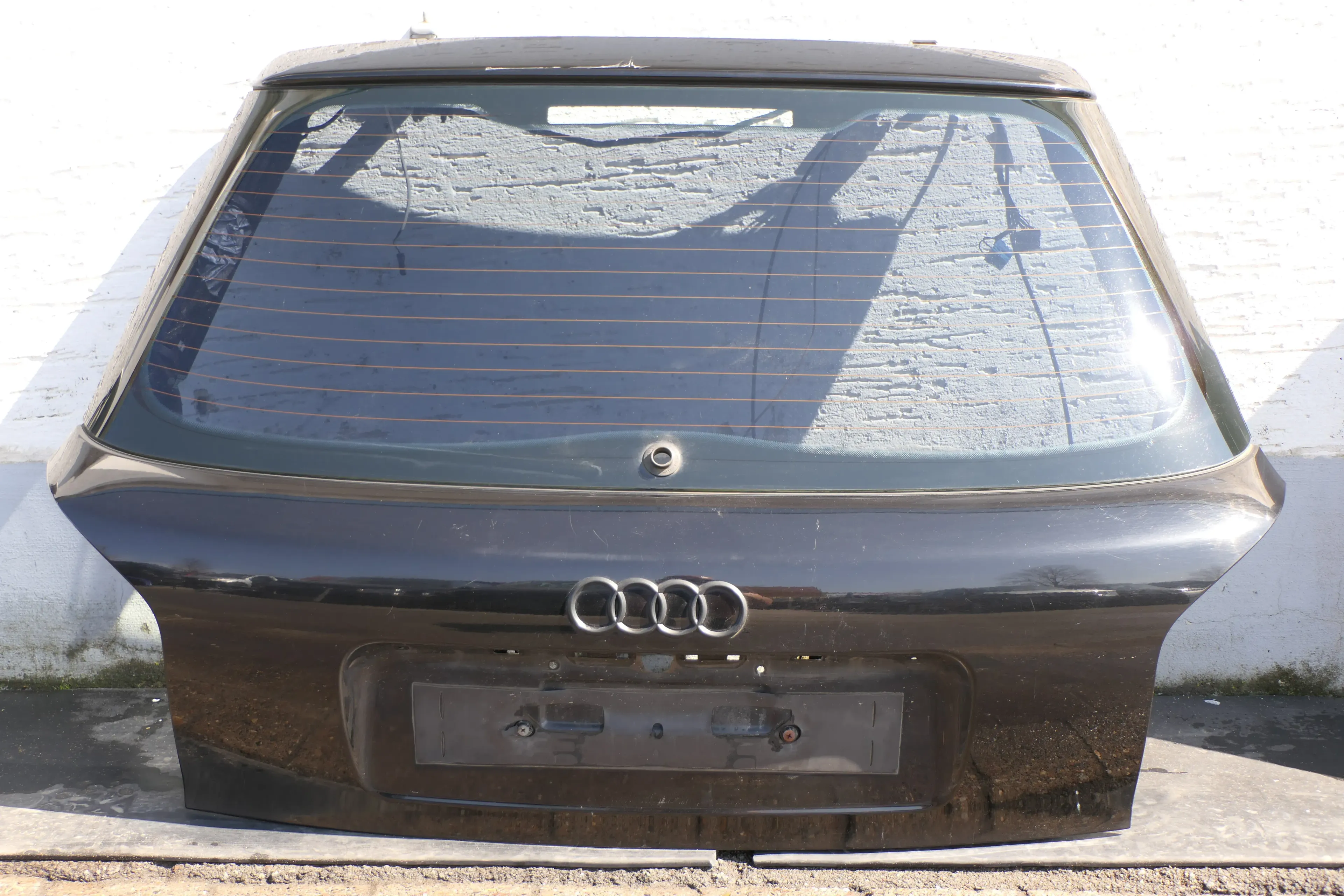 Audi A3 8L Heckklappe Kofferraumklappe Klappe hinten schwarz LY9B brilliantschwa - Bild 1