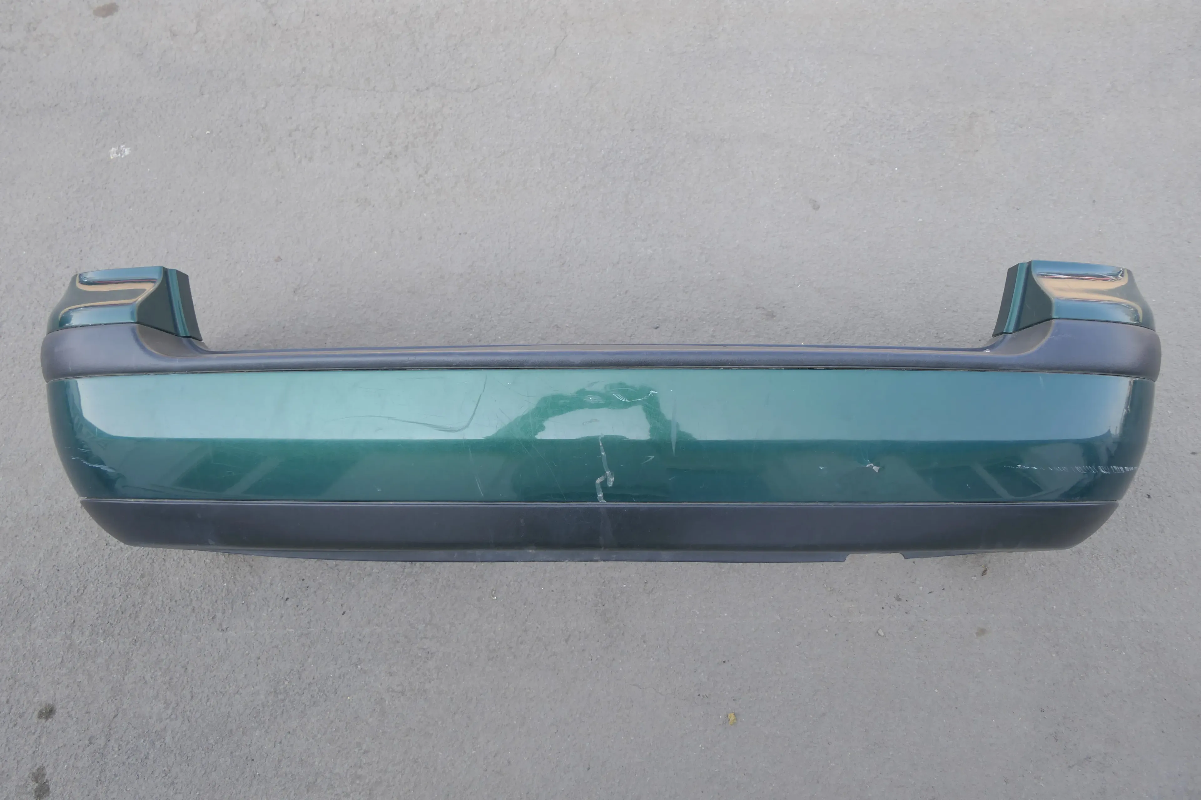 VW Golf 4 Bora Kombi Stoßstange hinten Heckstoßstange Stoßfänger grün LC6M - Bild 1