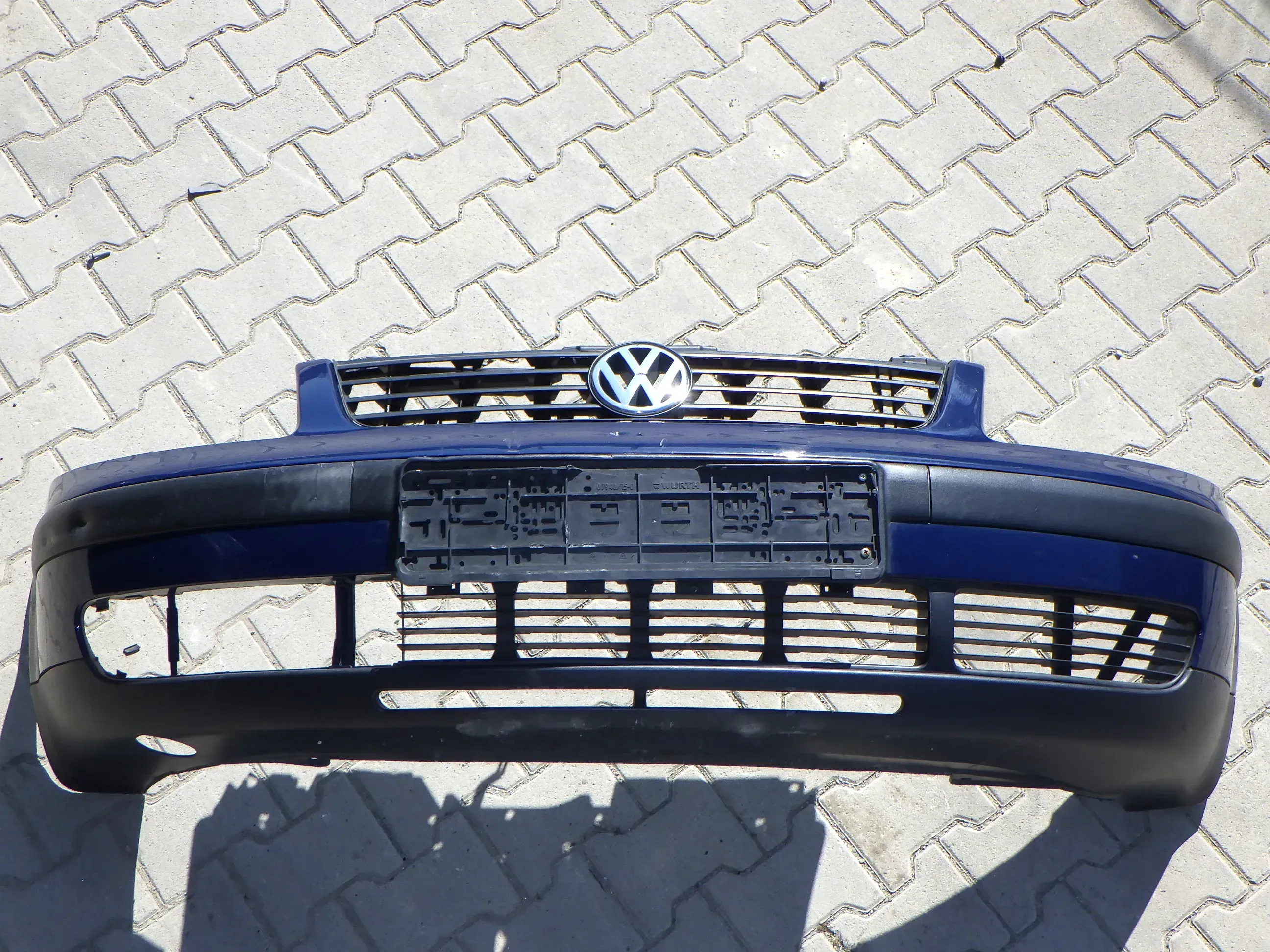 VW Passat 3B Stoßstange vorne Frontstoßstange Stoßfänger vorne blau LA5E Grill - Bild 1