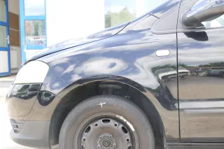 VW Fox Kotflügel vorne links schwarz L041 - Bild 1