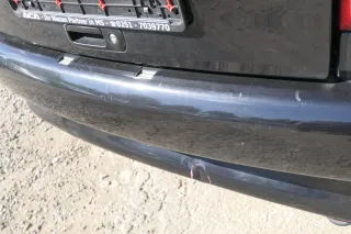 VW Polo 6N Stoßstange hinten 2-geteilte Heckstoßstange schwarz LC9Z Stoßfänger - Bild 8
